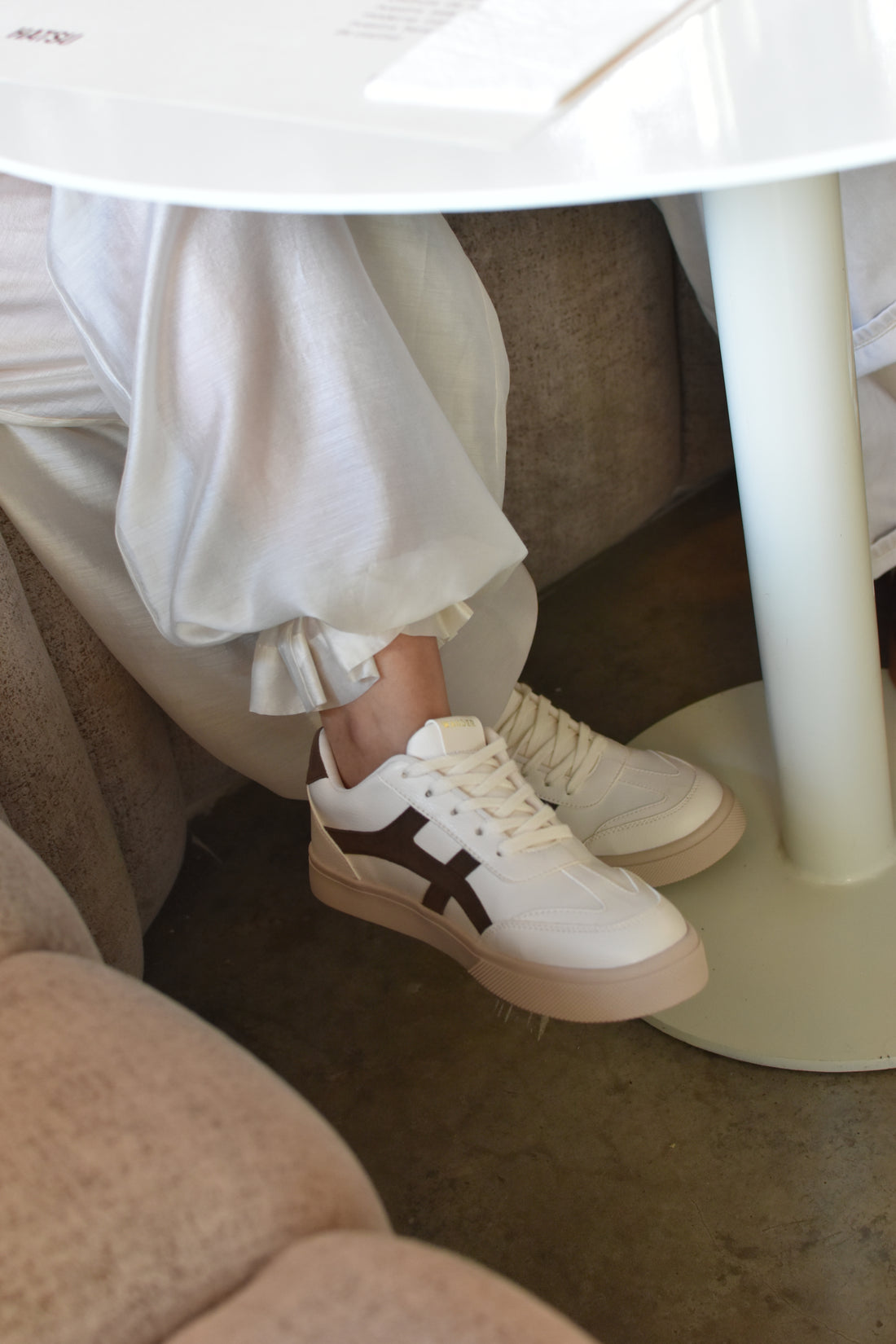 Charlotte Beige